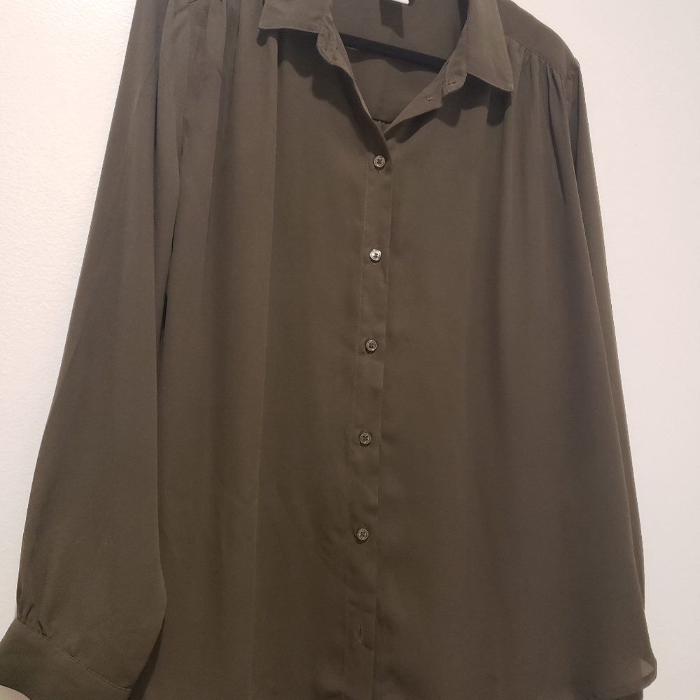 H&M Long Sleeve Green Button Down Blouse. Size 14.